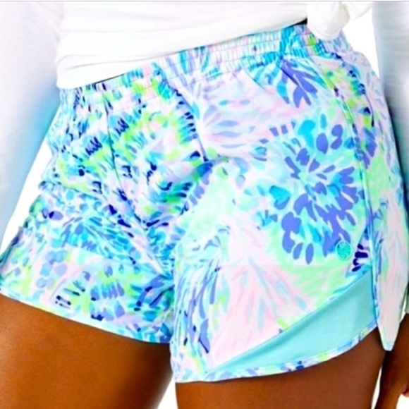 Lilly Pulitzer Luxletic Ocean Trail Shorts in Shell of a Party Sz XXS - Picture 8 of 8